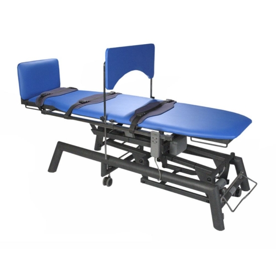 AZURYT I – stół pionizacyjny w pozycji leżącej z pasami stabilizującymi.