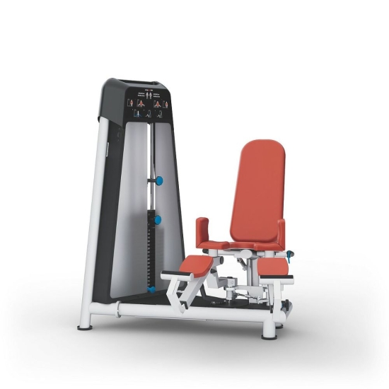 Compass 540 – maszyna do ćwiczeń abdukcji i addukcji nóg, widok z przodu.