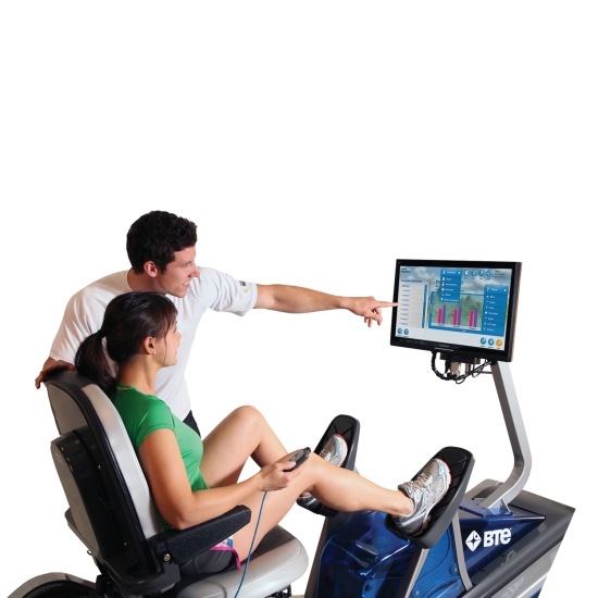 Eccentron – urządzenie do treningu ekscentrycznego z ekranem, analiza wyników pacjenta przez terapeutę.