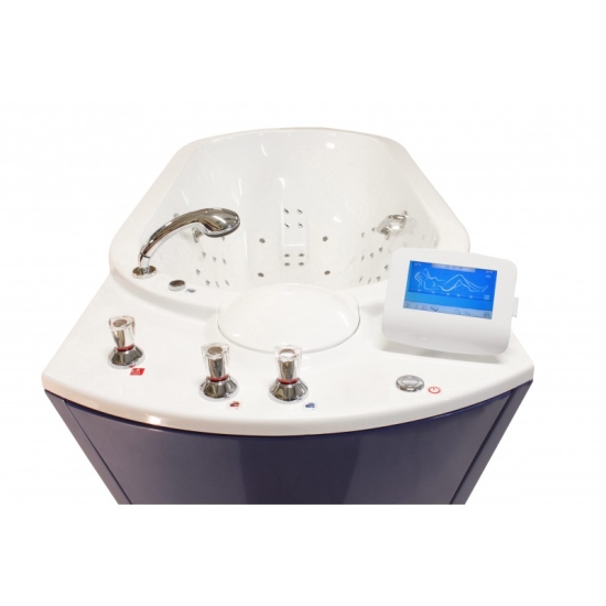 Magellan – wanna do hydroterapii, widok panelu sterującego z ekranem dotykowym.