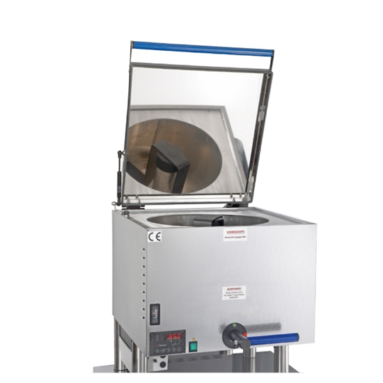 Mieszalnik do parafiny i masy fango z otwartą pokrywą i cyfrowym panelem sterującym.