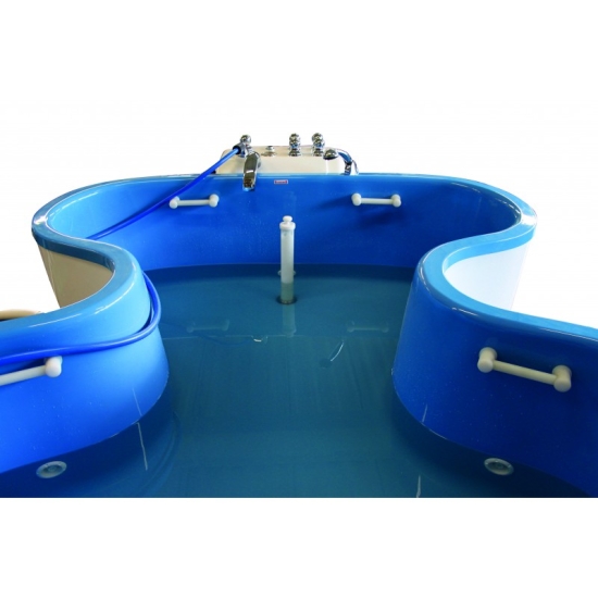 Wanna Hubbarda motylkowa T-MOT wypełniona wodą, widok z góry.