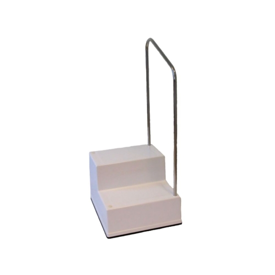 Stopień z poręczą ułatwiający wejście do wanny TOLEDO do kąpieli terapeutycznych.