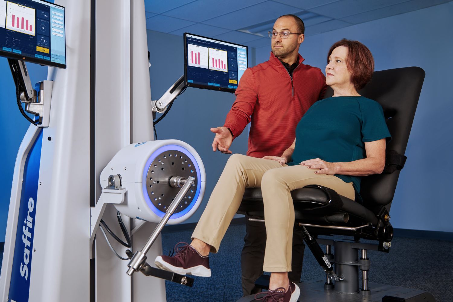 Saffire – urządzenie do terapii kończyn dolnych w pozycji siedzącej z bieżącą kontrolą parametrów ruchu.
