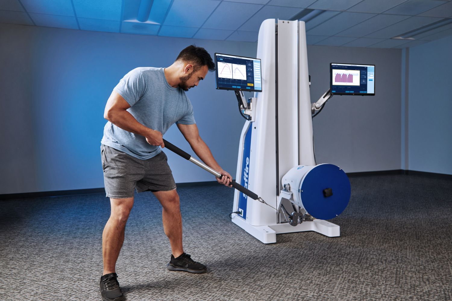 Saffire – trening funkcjonalny kończyn górnych z wykorzystaniem ramienia roboczego i linki oporowej.